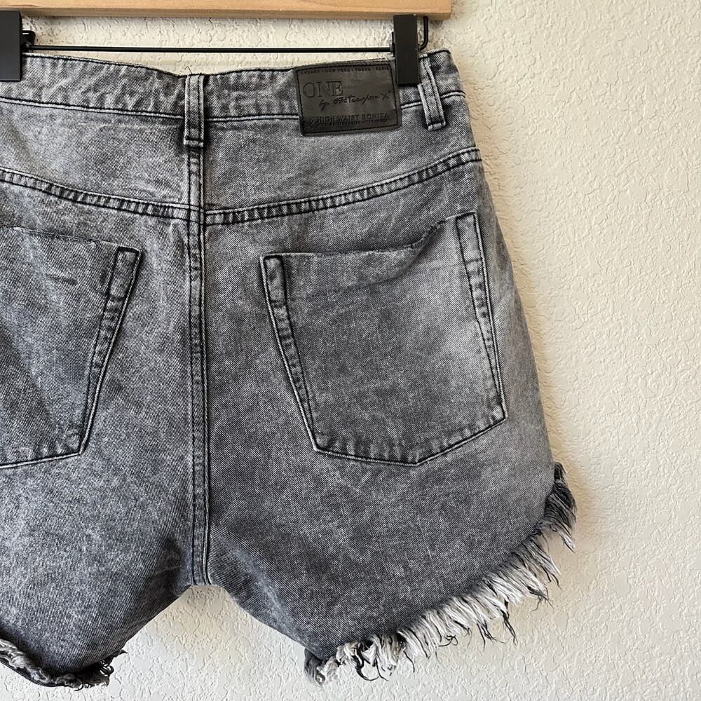 One Teaspoon Grey Acid Wash High-Rise Cutoff Jean Shorts - Picture 5 of 12